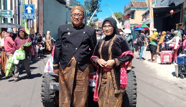 Sukses, Pemdes Oro-Oro Ombo Gelar Karnaval Bersih Desa ke-110