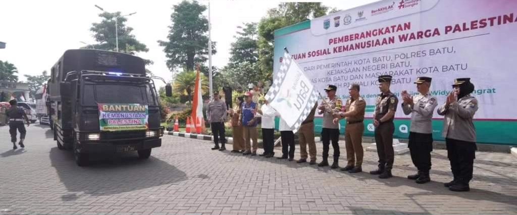 Pj. Wali Kota Batu Dr. Aries Agung Paewai Berangkatkan Bantuan Kemanusiaan ke Palestina