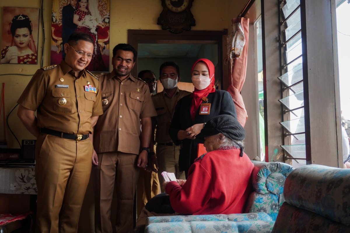 Dinsos Pemkot Batu Salurkan BLT Inflasi Tahap II, Serta Insentif Lansia dan Insentif Disabilitas