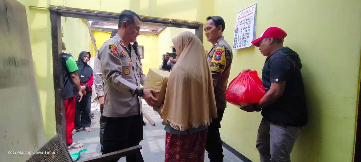 Bentuk Wujud Kepedulian, Polresta Malang Kota Salurkan Bantuan Bagi Korban Kebakaran