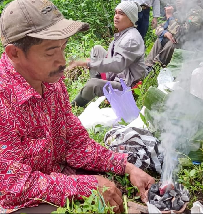 Warga Desa Pesanggrahan, Kota Batu Selamatan Sumber Mata Air