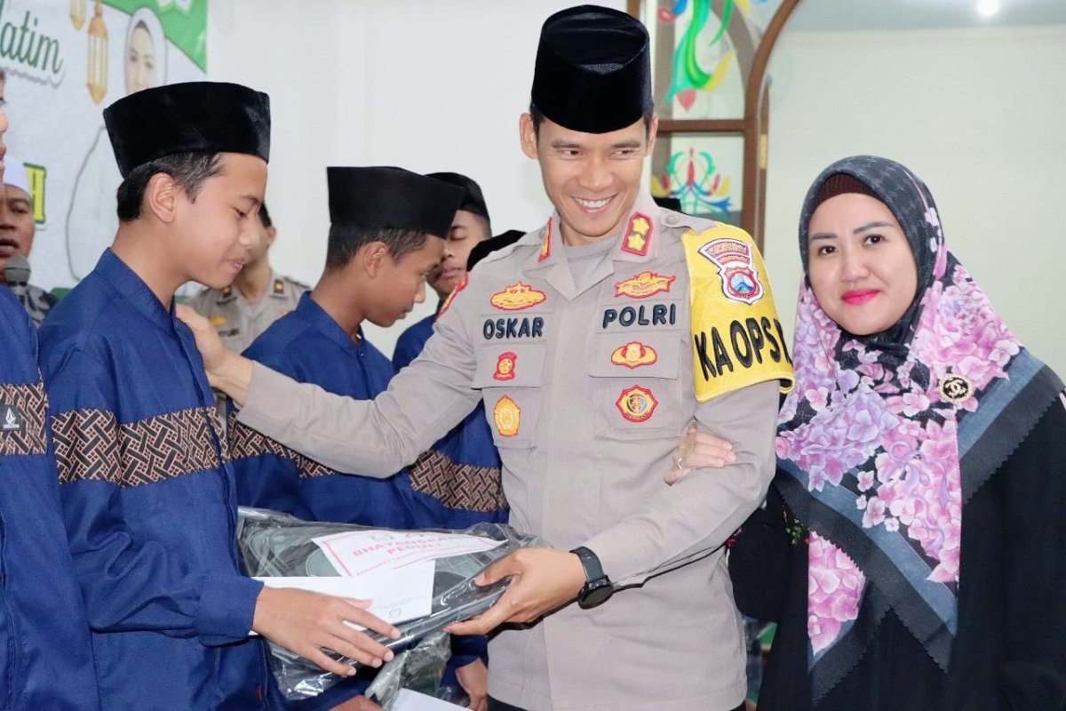 Peringati 1 Muharram 1445 Hijriyah, Kapolres Batu AKBP Oskar Gelar Doa Bersama dan Beri Santunan Anak Yatim