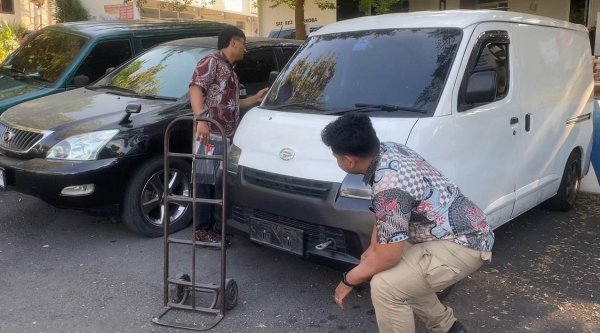 Satreskrim Polres Batu Ringkus Pembobol Gudang Indomarco Adi Pratama Distributor Makanan di Kota Batu